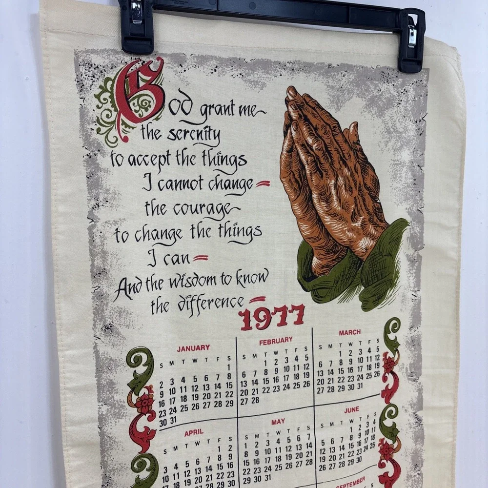 1977 Vtg Hanging Calendar Tea Towel Praying Hands Serenity Prayer God Grant‎ Me